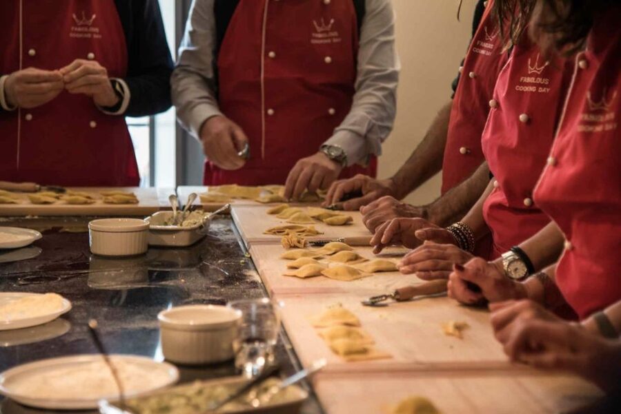 4-Course Cooking Experience in Florence - Wine, water, and the tasting moment that closes the loop