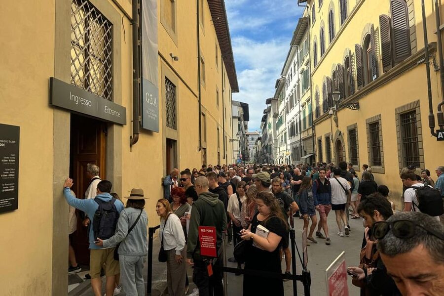 Accademia Gallery Priority Entry Ticket with e-Book - David First: Why the Priority Entry Focus Makes Sense