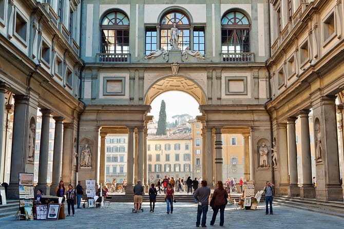 Accademia & Michelangelo's David Express Tour - Pace and group size: when the express style is ideal (and when it isn’t)