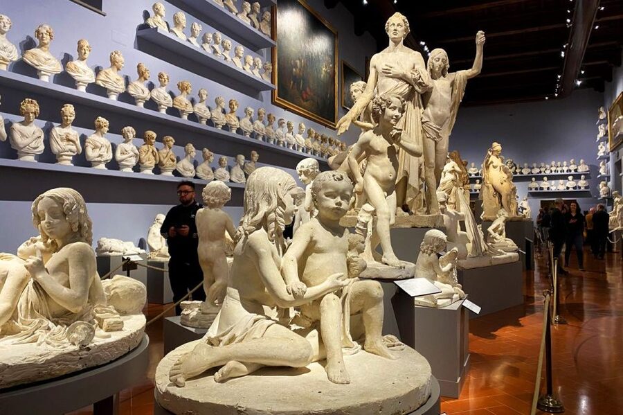 Accademia & Michelangelo's David Private Tour - What the private format gets you (and what it can’t)