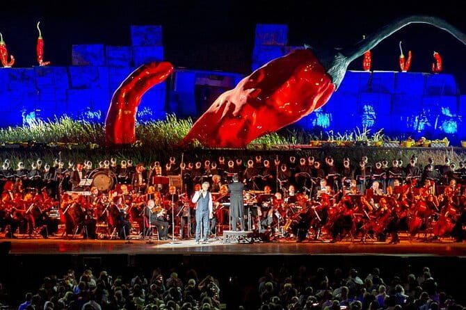 Andrea Bocelli concert LAJATICO Limousine Service from Florence - After the curtain: coordinating the meetup and returning to Florence