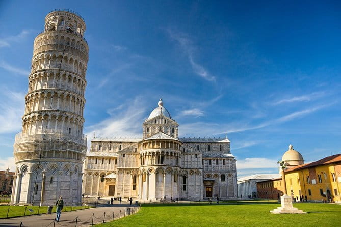 Around Florence Hills: App‑Guided e‑Vespa Tour + Wine&Food - Stop 4: Porta Romana Food and Wine Tasting in Oltrarno