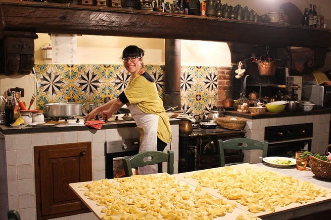 Authentic Florence Cooking Class at Costanza's 1839 Family Estate - Hands-On Kitchen Instruction With Costanza (and What You Actually Learn)