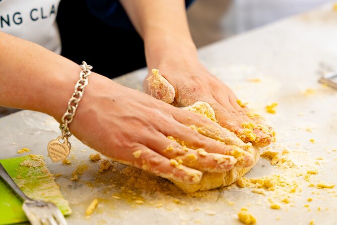 Authentic Pasta and Tiramisu with Unlimited Wine in Florence - Key Highlights You’ll Care About