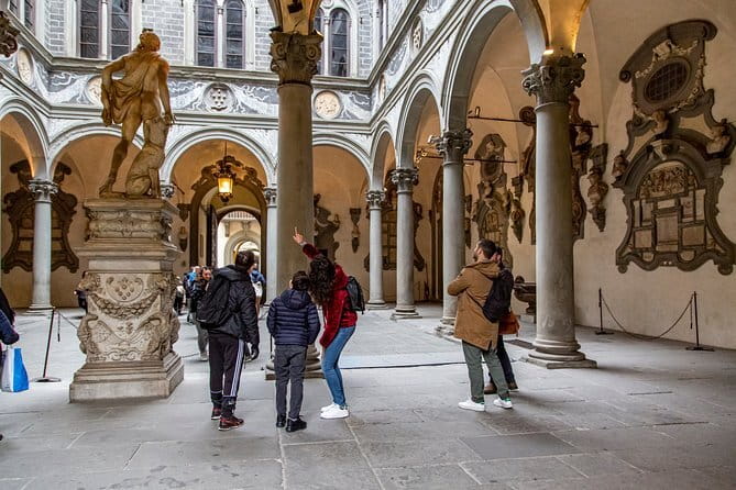 Best of Florence Full-Day Combo Tour including Uffizi & Accademia Galleries - Key things that make this tour work