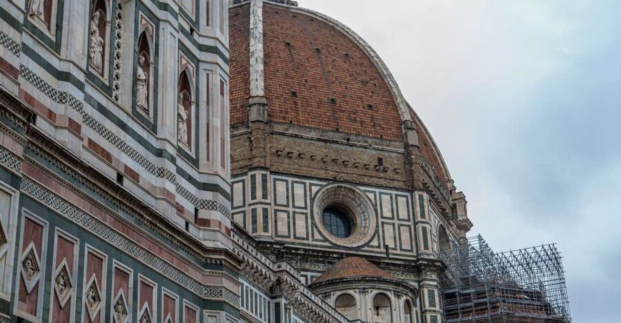 Best of Florence Highlights with private guide - Santa Croce cloisters to Piazza dei Peruzzi: where Florence turns quiet