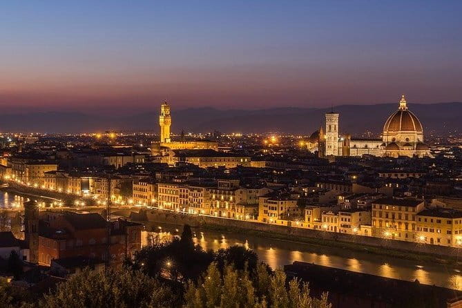 Best of Florence Tour by Night - Piazza della Repubblica and the sprint to Ponte Vecchio