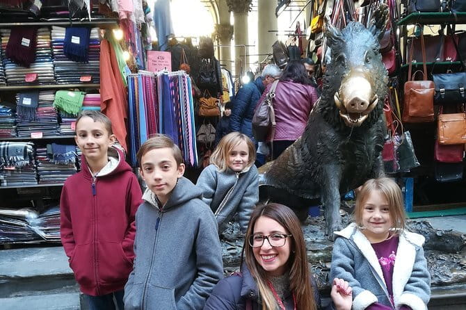 Best of Florence Tour for Kids & Families - Piazza della Signoria and Palazzo Vecchio: A Treasure-Hunt Photo Stop