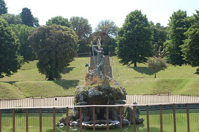 Boboli & Bardini Gardens: The Green Heart of Florence - The Wisteria Tunnel: April and May’s Special Florence Moment