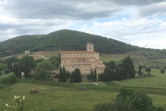 Brunello E-Bike Tour - The Wine Tasting: Three Wines, Plus Snacks and a Light Lunch