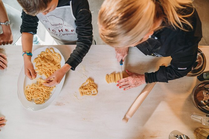 Chianti -Fresh Pasta Making Class and Sauces with Lunch or Dinner - Group size and hands-on level: what to expect without disappointment