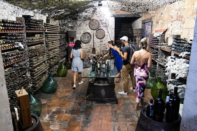Chianti Wine Tour with 3 Wineries, Food Pairings and Tuscan Lunch - Impruneta in 20 Minutes: Terracotta, a Square Stroll, and Local Color