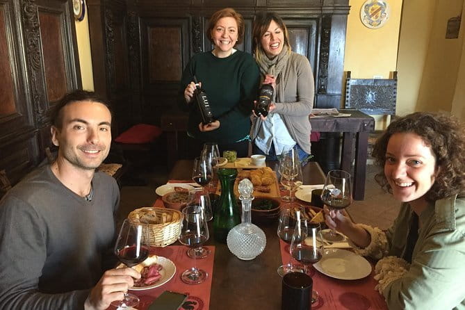 Chianti Wine Tour with 3 Wineries, Food Pairings and Tuscan Lunch - Three Wineries on Small Estates: What You Taste and Why It Matters