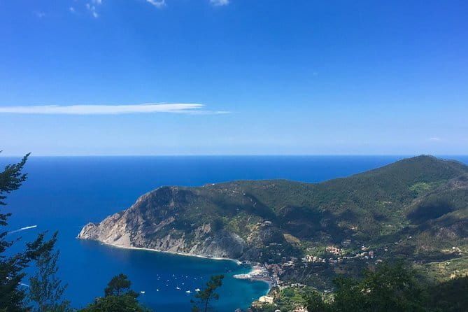 Cinque Terre FULLY GUIDED & ALL INCLUSIVE Tour from Florence - Manarola Stop: Colorful Streets and an Easy Sea Connection