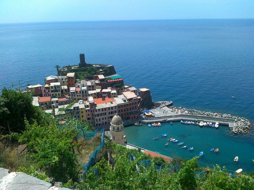 Cinque Terre Private Day Trip from Florence - Manarola to Vernazza by boat (seasonal) or train in winter