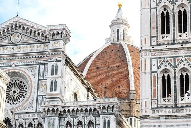 Complete Florence Full Day Guided Tour Uffizi David & walk Pickup - How a Hotel Walking Pickup Shapes Your 9:00 a.m. Start