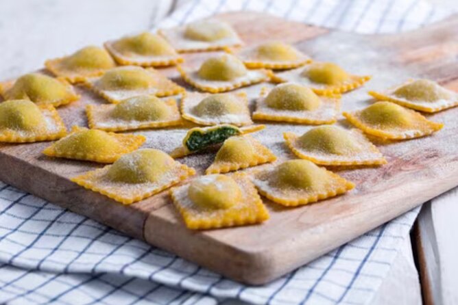 Cooking Class for Pasta Lovers in Florence Country House - Bruschetta, ravioli (or lasagne/tagliatelle), and tiramisù: what each teaches you
