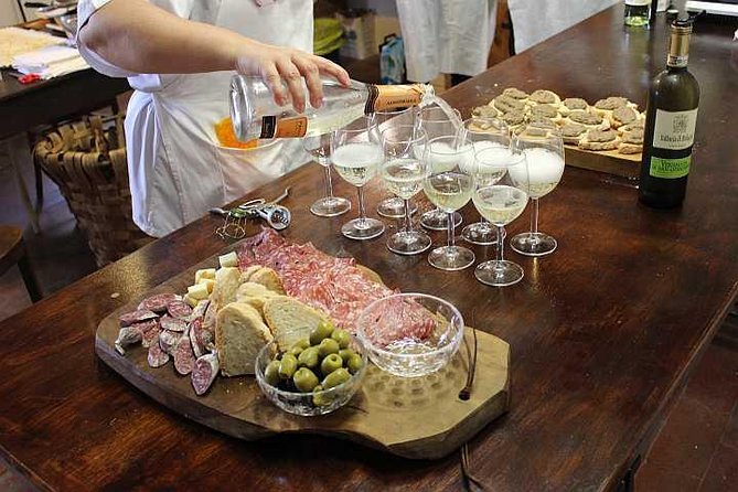 Cooking class, visit to the wine cellar, 2500 year old granaries - Vegetarian and fish options: you won’t be treated like an afterthought