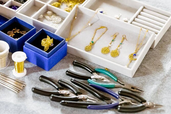 Create your own Jewellery in Florence - Snacks, Water, and the Pace That Keeps You From Rushing