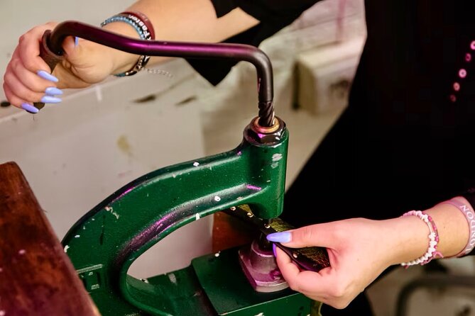 Create your own leather wallet in Florence + coffee - What Happens In The Workshop (And What You’ll Actually Make)