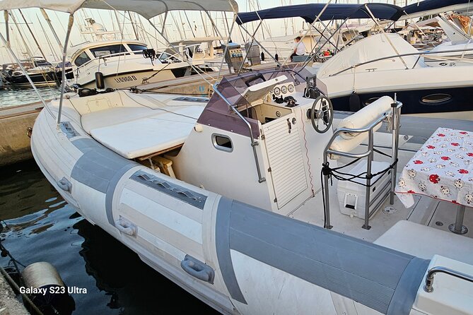 Daily excursions and guaranteed fun in Argentario - Stop 1: Isola del Giglio—snorkel ravines, coves, and port strolls
