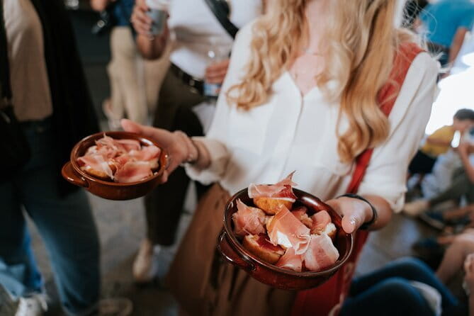 Devour Florence Food Tour with Sant'Ambrogio Market Visit - Entering the Sant’Ambrogio zone: why this route feels local