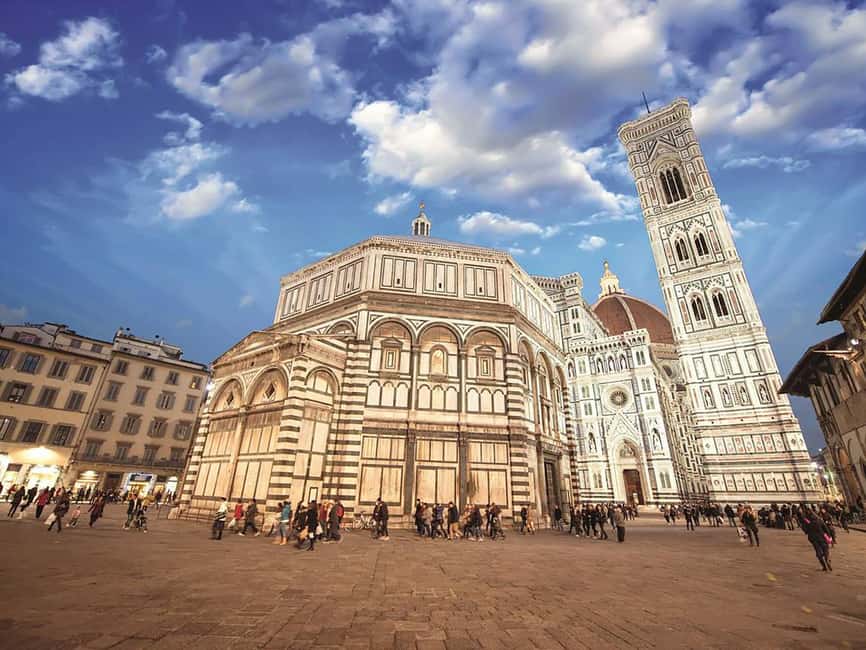 Discover Florence Walking Tour: Guided Tour - Piazza Pitti and the Medici lifestyle shift