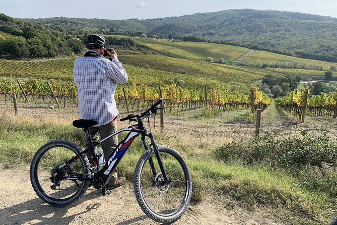 Discovering Chianti, e-bike tour - daily experience - Small group size and Alberto’s e-bike coaching