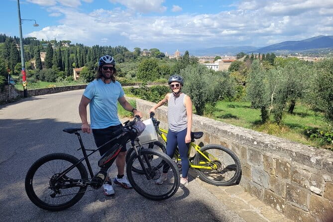 E-bike 2.5 hour Florence & Tuscany With Fresh Olive Oil and Bread - Stop 1: Porta Romana and the feel of Florence’s old entry gates
