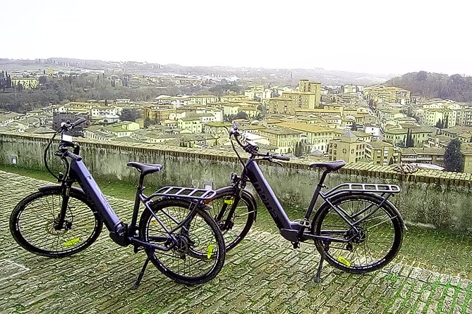 E-Bike rental in Tuscany - Smartphone itinerary and interactive maps: ride your own way