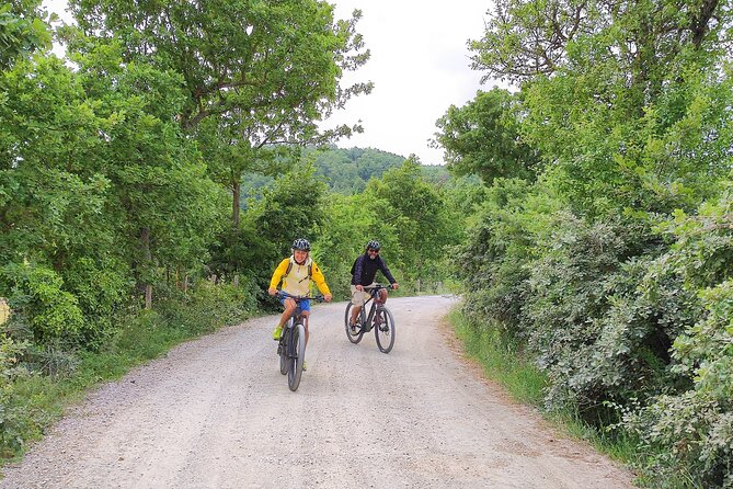 E-Bike Tour fortresses and mountains near the Free Baths of Saturnia - Low-traffic roads and real countryside calm