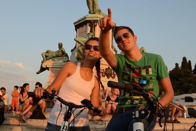 Electric Bike Night Tour of Florence with amazing view from Michelangelo Square - Getting Started Near Via dei Neri (and What to Notice Before You Roll)
