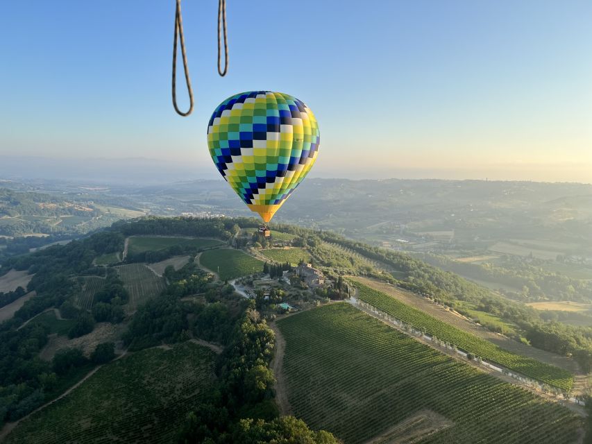 Exclusive Private Balloon Tour for 2 in Tuscany - Private balloon basket for two over Tuscany’s rolling hills