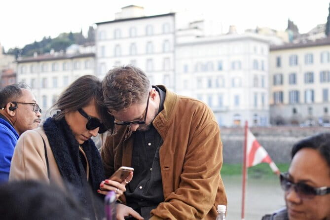 Exclusive Private Photoshoot in Florence - Entering Florence from Giotto’s Bell Tower to Piazza de’ Pitti