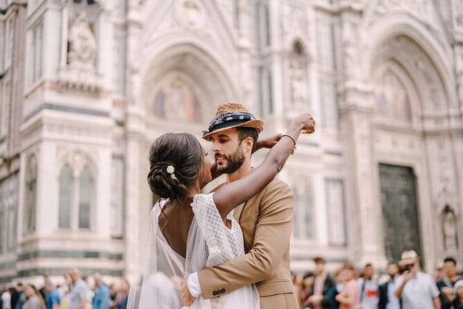 Exclusive Private Photoshoot in Florence - How the photographer keeps it relaxed (and why that matters)