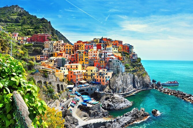 Exclusive Private Shore Excursion from Livorno port to Cinque Terre - When the day adds Manarola or Corniglia