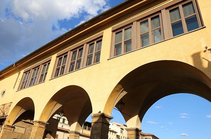 Exclusive Uffizi Gallery and Vasari Corridor Small Group Tour - Walking The Vasari Corridor: Your Main Event