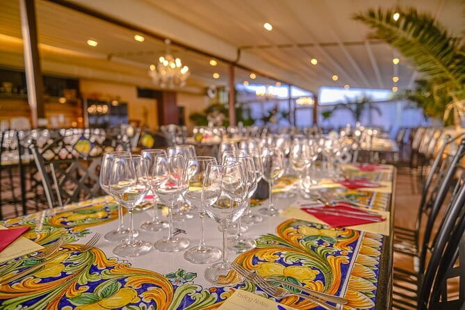 Exclusive Winery Tour with Tasting and Dinner in Chianti vineyard - Greve in Chianti: how to use your hour like a local