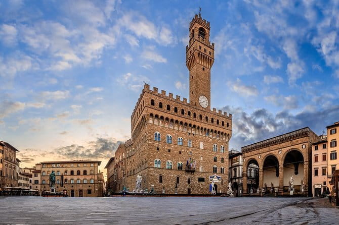 Experience On The Road - The Birth of Venus in Florence - Ponte Vecchio To Clues: How the Game Works on Foot