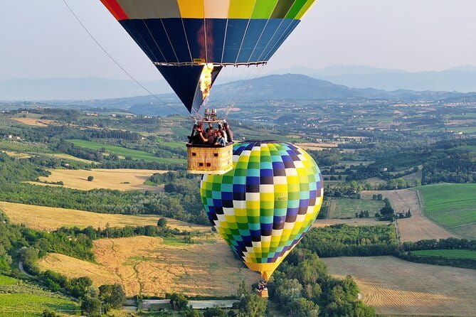 Experience the Magic of Tuscany from a Hot Air Balloon - Why This Balloon Ride Works So Well for Tuscany Trips