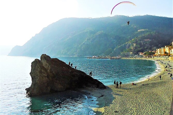 Explore Cinque Terre & Pisa Private Day Trip from Florence - Manarola at the Borgo Storico: your 3-hour head start
