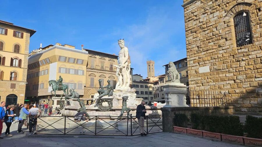 Express Florence and Medici Chapel and Michelangelo Tour - Duomo Square and Cathedral area: Brunelleschi’s dome, plus Michelangelo’s doors