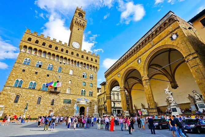 Express Florence - Medici Chapel & Highlights Walking Tour - Piazza della Repubblica to Ponte Vecchio: crossing Florence the scenic way