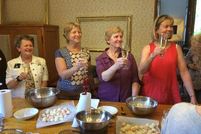 Express Pasta-Making Lesson with Gourmet Dinner - Chef Vary’s kitchen: what the lesson is actually like