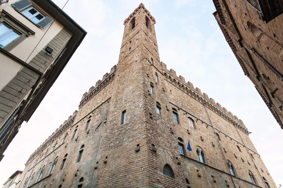 Florence: 1.5-Hour Bargello Museum Private Tour - San Firenze square and Badia Fiorentina: a brief but smart area add-on
