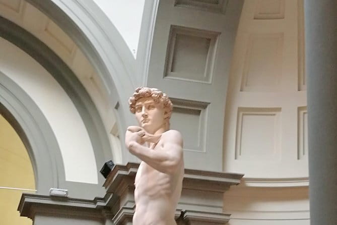 Florence: 1-hour Accademia Gallery guided experience with entrance tickets - Headphones and group setup: hearing the guide without crowding others