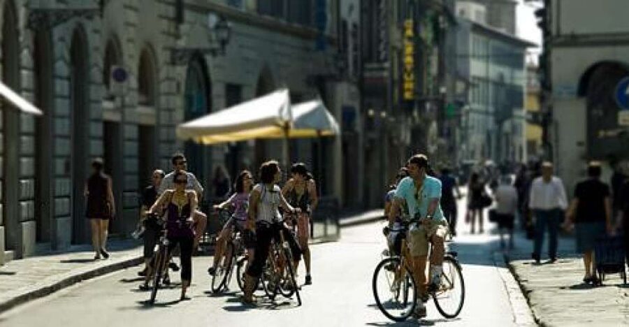 Florence: 2.5 hour Audio Guided Bike Tour led by Tour Leader - Does cycling Florence feel smooth, or just chaotic?