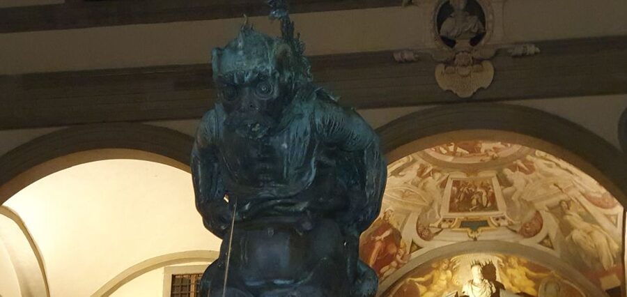 Florence: 2-Hour Esoteric Guided Walking Tour - The final arc: Piazza Santissima Annunziata, Ferdinand I, and bees for luck