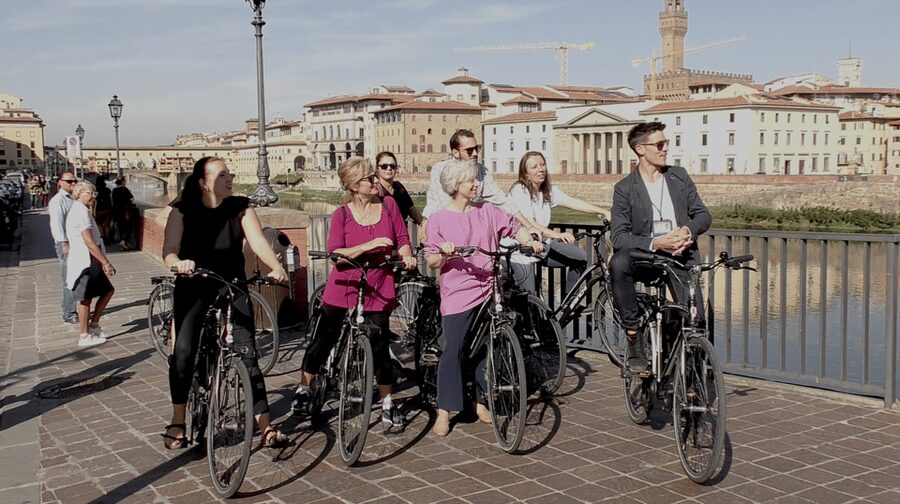 Florence: 2-Hour Guided Bike Tour - Where You Start: Via Cavour and the Florence Tours Enjoy Biking Shopfront
