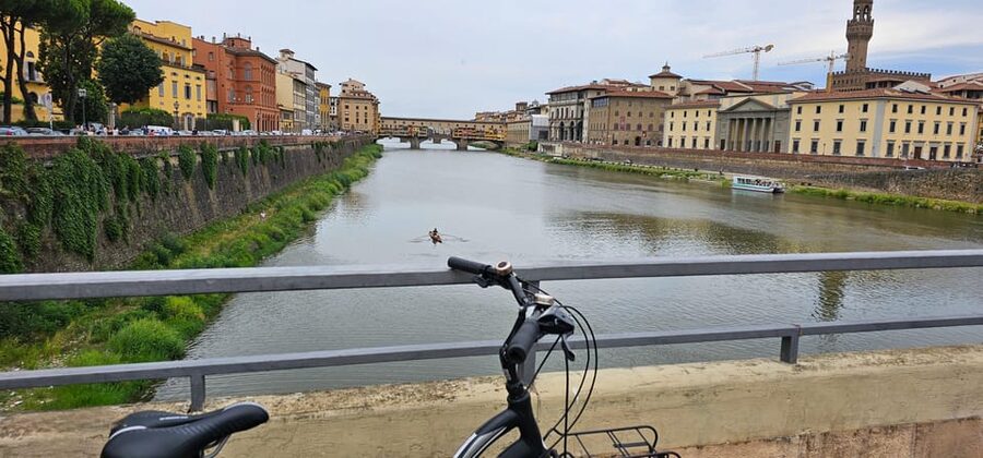Florence: 2-Hour Guided Bike Tour - What the Guides Add: Headsets, Humor, and Photo Help